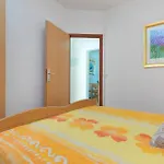 1 Bedroom Beautiful In * Srima