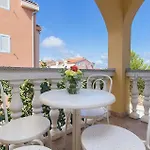 1 Bedroom Beautiful In