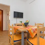 1 Bedroom Beautiful In Srima