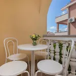 1 Bedroom Beautiful In Apartman