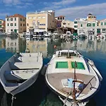 1 Bedroom Beautiful In