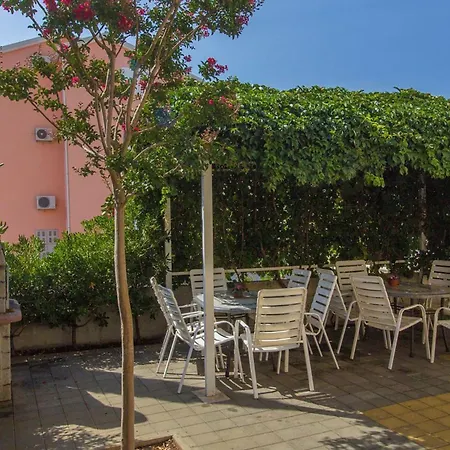 Cozy In With Wifi Апартаменты